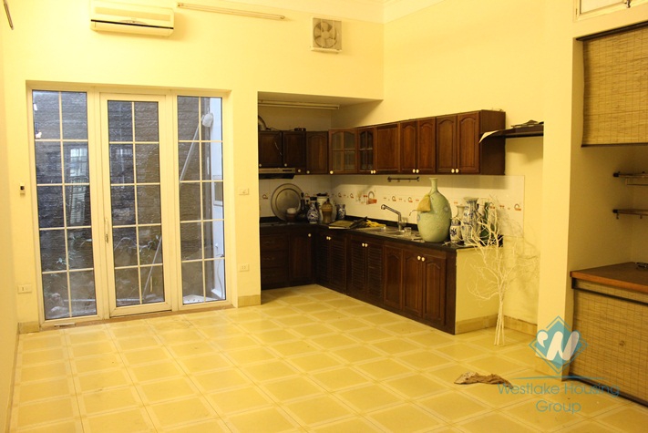 Fully furnished 4 bedroom house for rent in Tay ho, Ha Noi